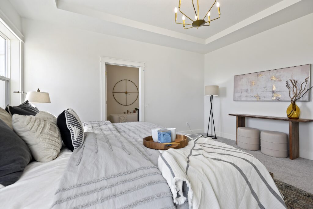 021_Bedroom